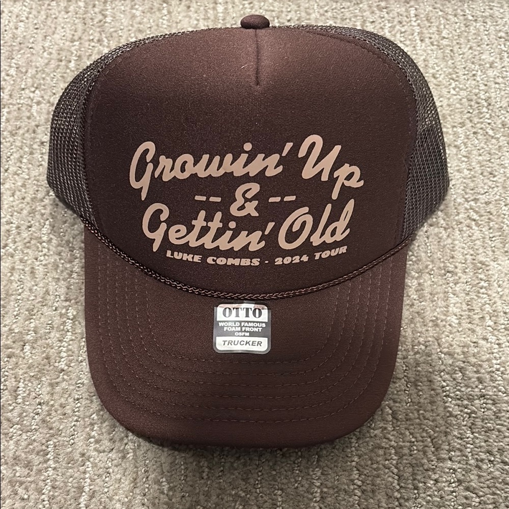 OTTO Brown Grooming Essentials